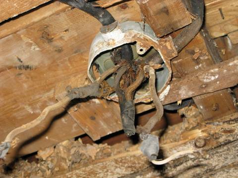 ceiling box open, deteriorated splices and insulation