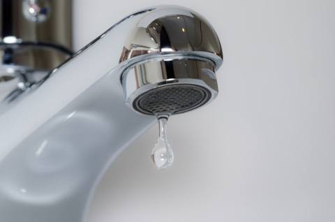 faucet dripping