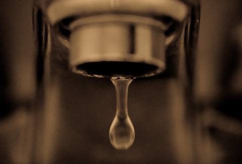 faucet dripping